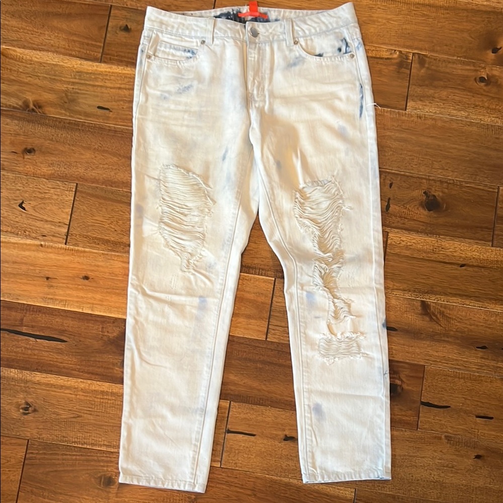 Chelsea & Violet Distressed Jeans